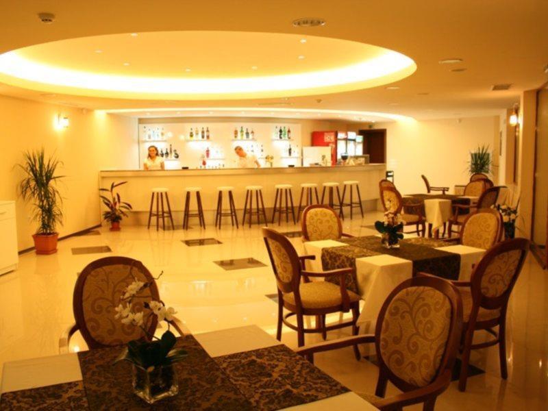 Hotel Central Golden Sands Exteriör bild